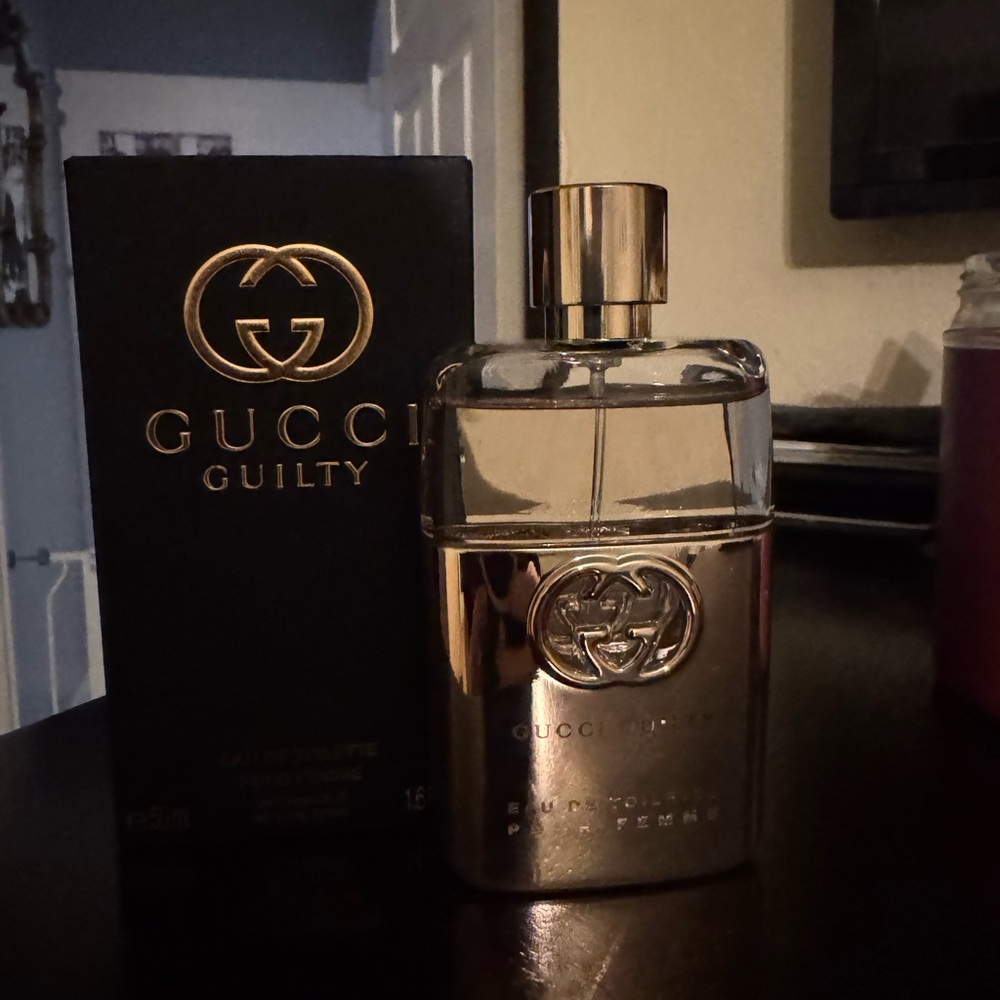 Gucci Guilty Eau de Toilette in Black and Gold